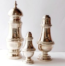 Saupoudreuse Moulin à Poivre Salière Lot pièces de forme Métal argenté Orfevrie