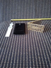 Magnifique Miroir De Poche Jean Paul Gaultier  Collector  et  son étui  suédine