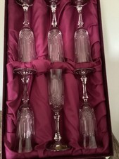 6 Flûtes À Champagne Cristal De Lorraine,taillée  ,gravée 