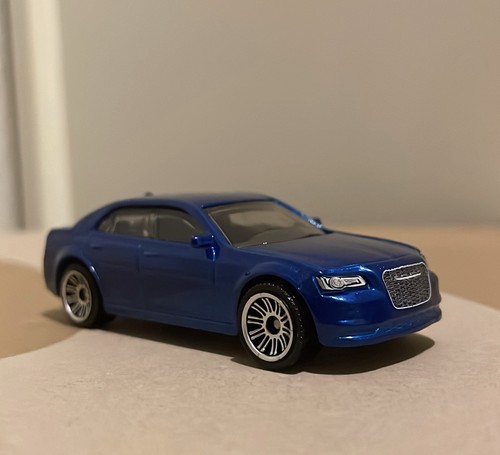 Miniature matchbox chrysler - matchbox,