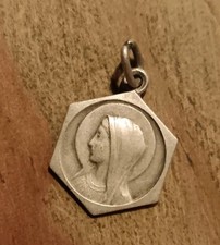 Médaille Religieuse Ancienne