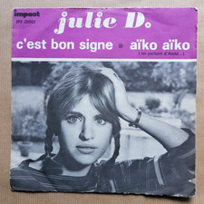 JULIE D.  C'est Bon Signe =