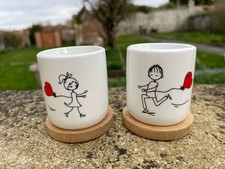 Tasses et supports à café