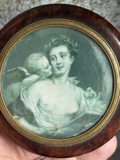 Boîte ancienne en ronce de