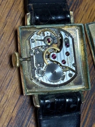 Montre bracelet carrée iwc - montre-bracelet,