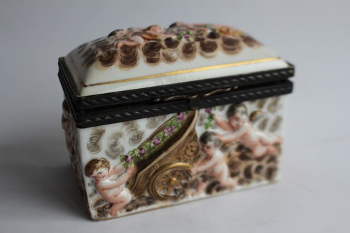 Boite porcelaine capodimonte - boite,
