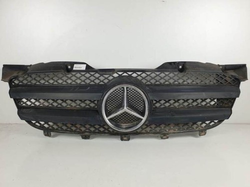 Grille gauche capot mercedes - grille,