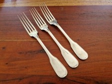 Christofle Série de 3 fourchettes de table modèle Versailles en métal argenté