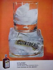 PUBLICITÉ COINTREAU SUR DES