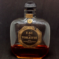AUX GALERIES LAFAYETTE Eau de