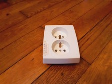 LEGRAND prise double 2P+T sur