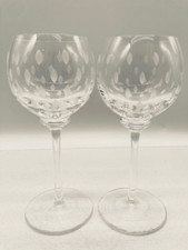 Paire de verres à vin HERMES fanfare cristal motif point clair verrerie