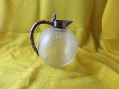 Ancien pot lait creme - pot, a