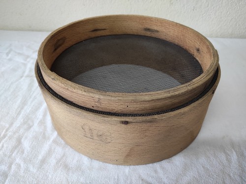 Ancien ustensile cuisine - de,
