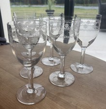 6 BEAUX VERRES À EAU EN