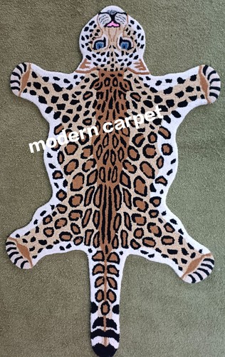 Tapis léopard 3x5 - pieds, fait