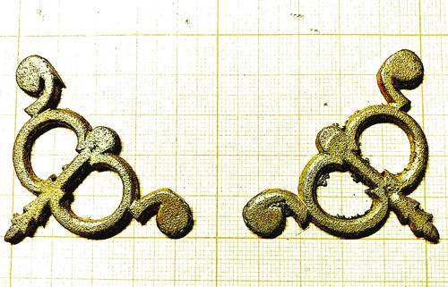 Lot pédiment horloge pendule