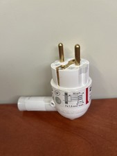 Legrand adaptateur de prise