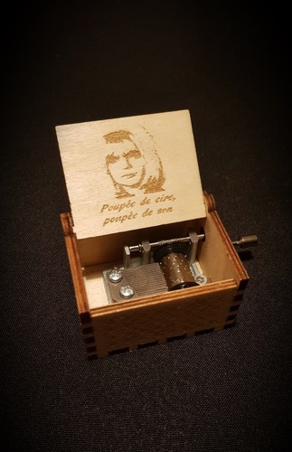 Boîte musique bois - à,