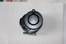 Moulinet mouche PEUX 75L, deux bobines état neuf en plus, soies. Valisette Peux.