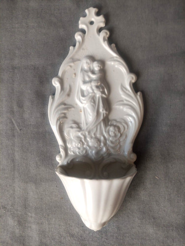 Benitier sainte vierge - sainte,