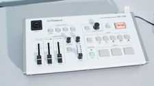 Table Vidéo Roland AV Streaming Mixer VR-1HD 3x entré HDMI USB STREAM Full HD