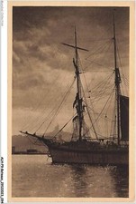 ALHP9-0533-BATEAUX - LA DOUCE FRANCE - MARSEILLE - VOILIER A L'ANCRE DANS L