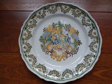 BELLE ASSIETTE EN FAIENCE   OLERYS MOUSTIERS 19ème SIECLE