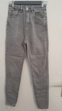 Jeans couleur gris, Taille 36, Marque Stradivarius