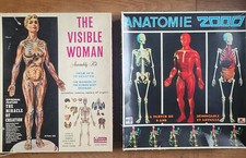 Deux coffrets de jeux du corps