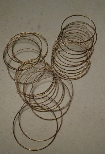 015 gold bangle - 29,