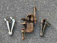 Etau à main et divers - outil ancien - Art populaire