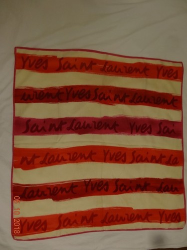 Foulard yves saint laurent - saint,