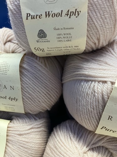 Balls rowan pure wool - wool, ply