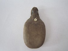 FIOLE EN VERRE ET TISSUS FLASQUE ALCOOL OU POUDRE MILITAIRE  A IDENTIFIER