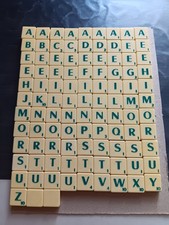 Lettres de scrabble (102)