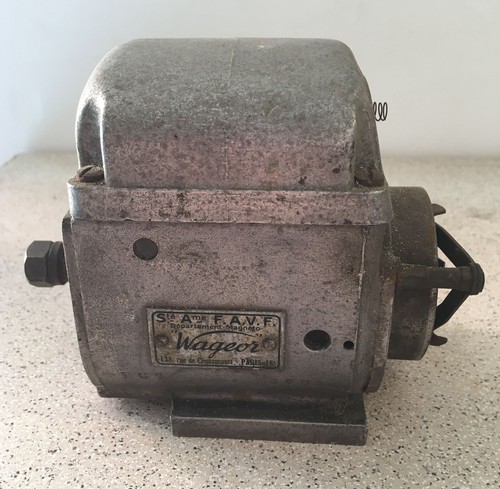 Ancien magneto pour moto