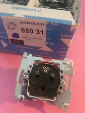 Arnould 65031 - Prise de courant CLUB ARNOULD Mécanisme 2P+T Seul (SANS GRIFFES)