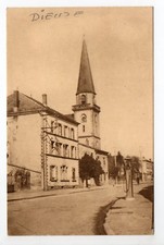 DIEUZE DUSS Moselle CPA 57 l'avenue foch et le temple