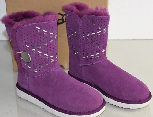 New ugg uggs - bailey, botton