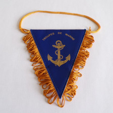 INSIGNE MILITAIRE FANION