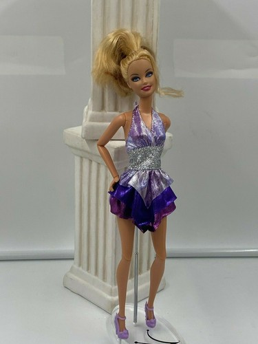 Barbie cheveux roses peut - ,
