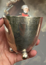 Timbale tripode Art Déco