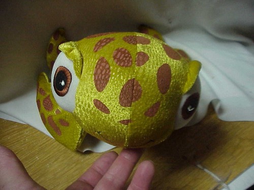 Disney pixar plush turtle nwt - disney,