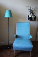 Fauteuil bleu ciel/blanc , simili cuir vintage 50'60'