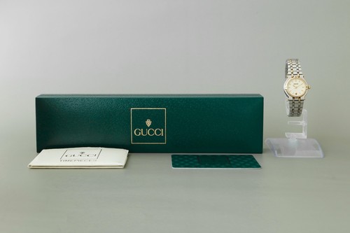 Ensemble complet montre - complet],