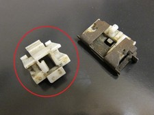 LAND RANGE ROVER P38 PLASTIC SIDE BODY OUTER SILLS CLIPS ( X7 )