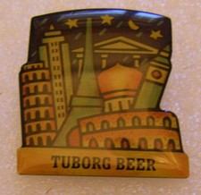Pin's TUBORG BEER BIERE MONUMENTS TOUR EIFFEL PISE KREMLIN .. vintage pin badge