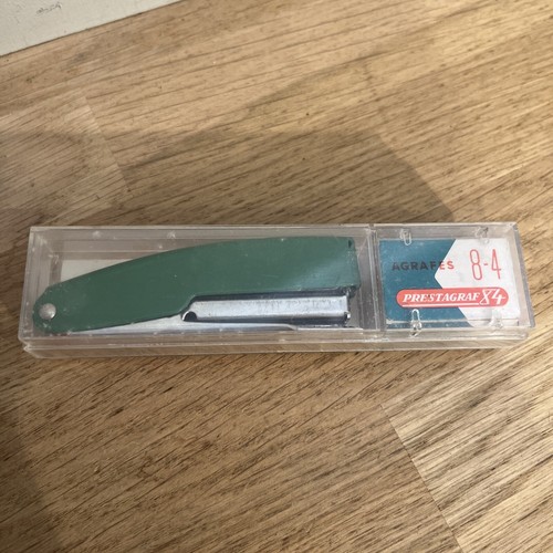 Ancienne mini agrafeuse - ancienne,