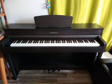Piano numerique Yamaha Clavinova CLP635DW et son tabouret